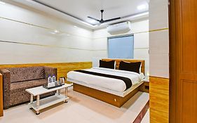 Super Hotel O Maa Bhubaneswari Hotel